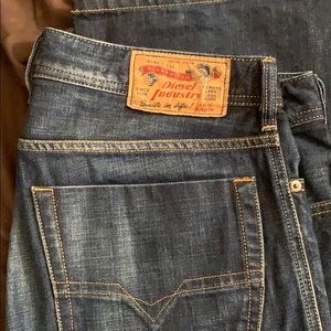 Diesel jeans regular bootcut “Zatiny”.